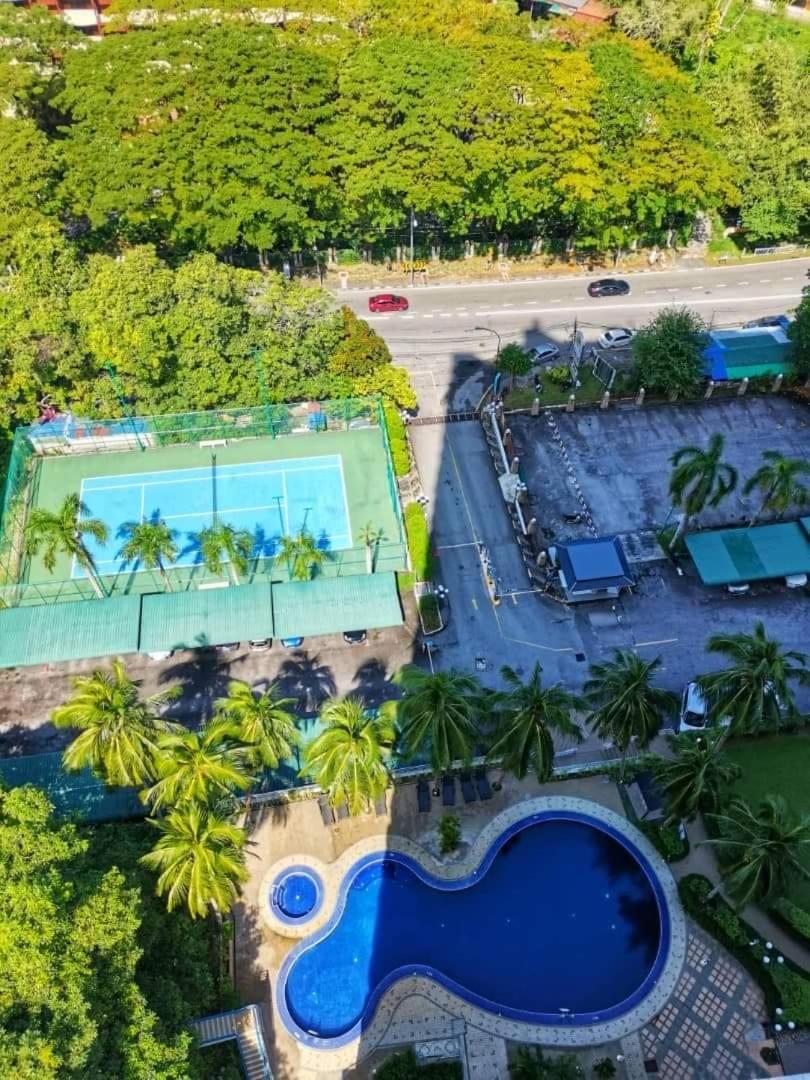 Airbnb At Sri Sayang Batu Ferringhi Beach Bagian luar foto
