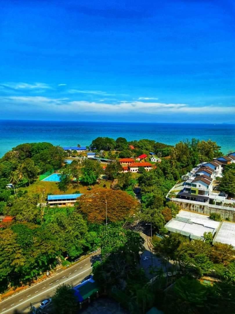 Airbnb At Sri Sayang Batu Ferringhi Beach Bagian luar foto