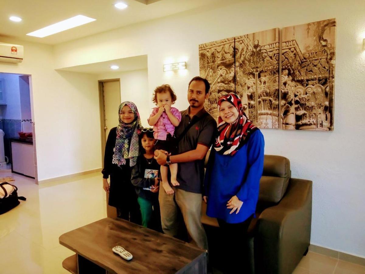 Airbnb At Sri Sayang Batu Ferringhi Beach Bagian luar foto