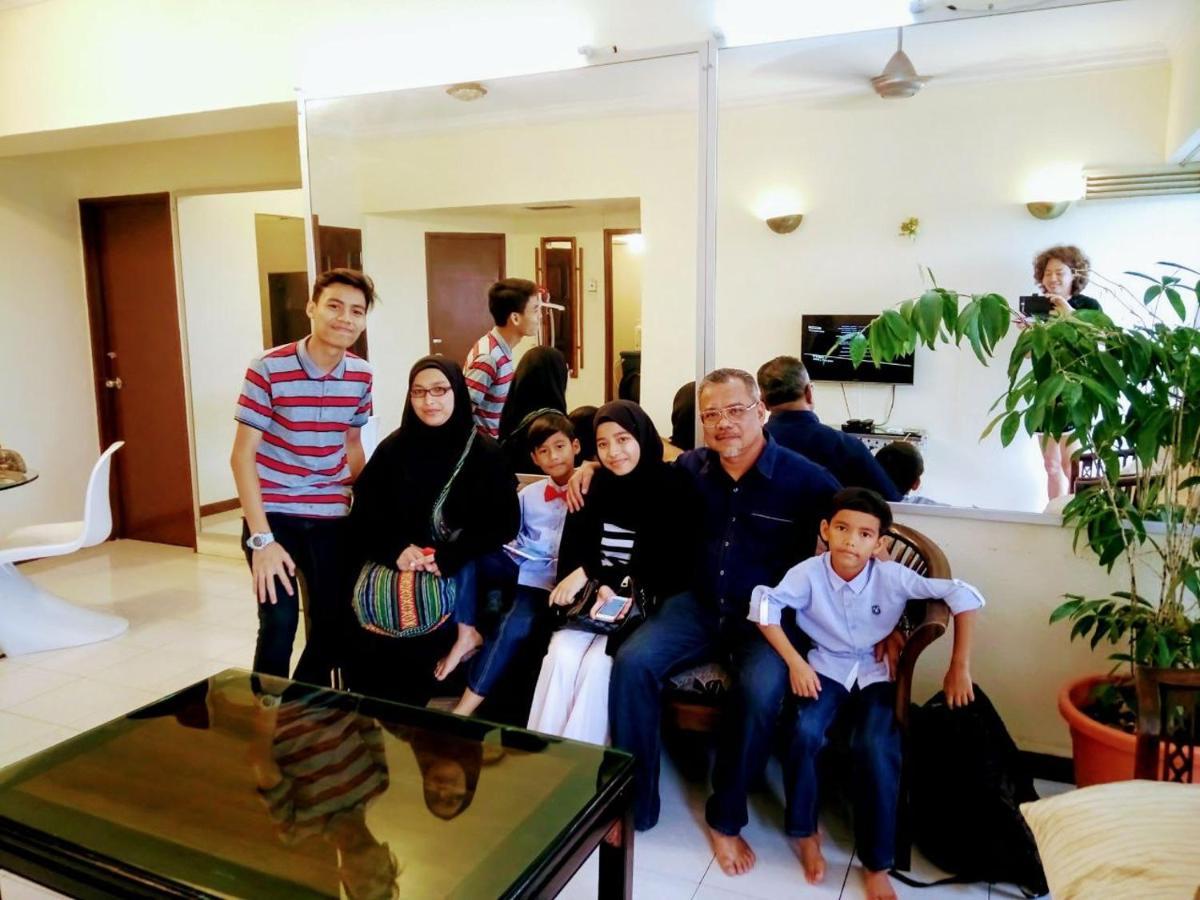 Airbnb At Sri Sayang Batu Ferringhi Beach Bagian luar foto
