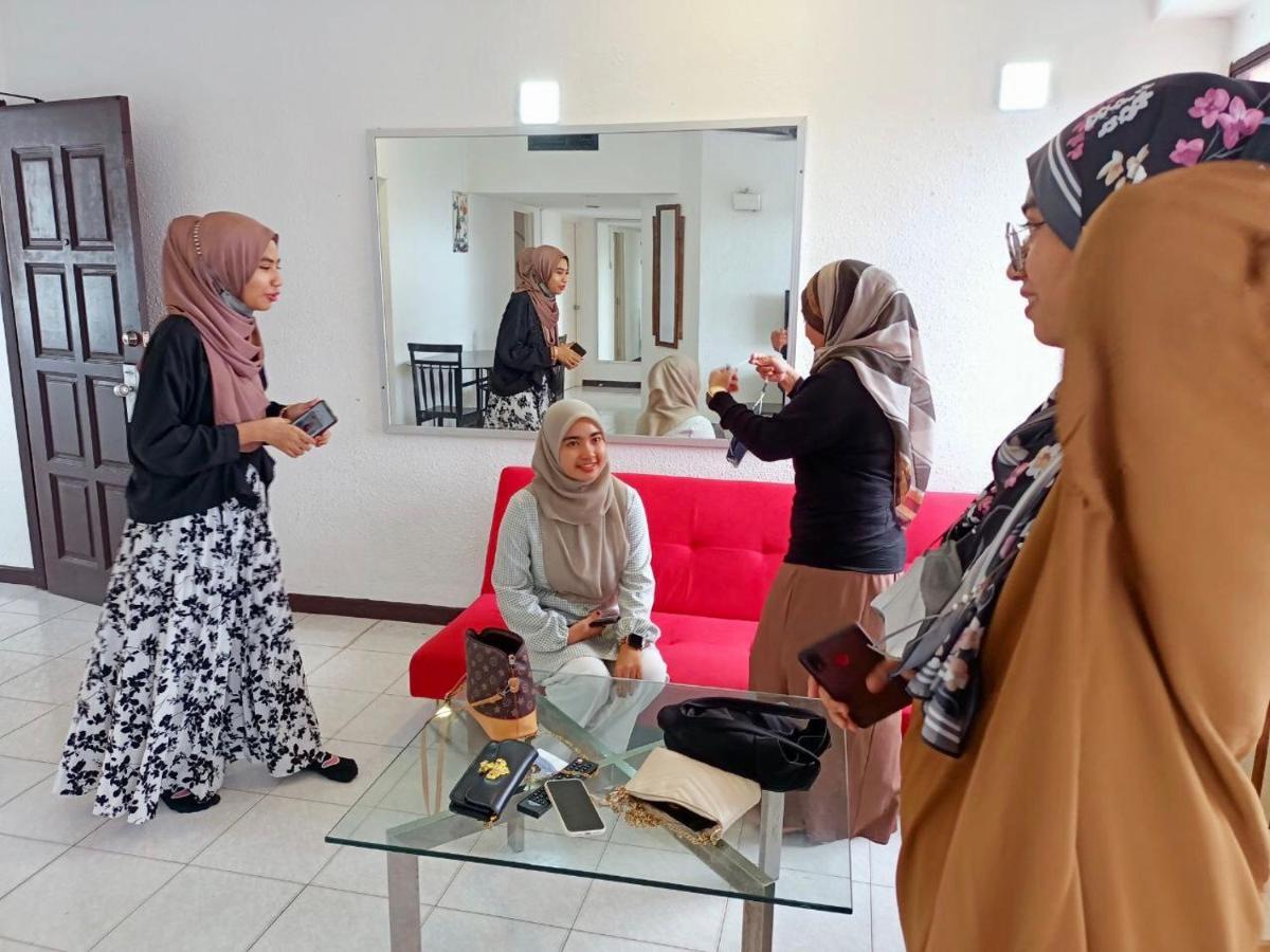 Airbnb At Sri Sayang Batu Ferringhi Beach Bagian luar foto